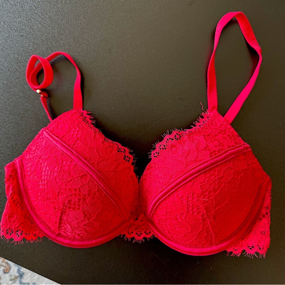 LaSenza 32B Red Lace Push Up